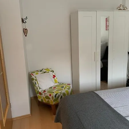 Albertine Apartment *